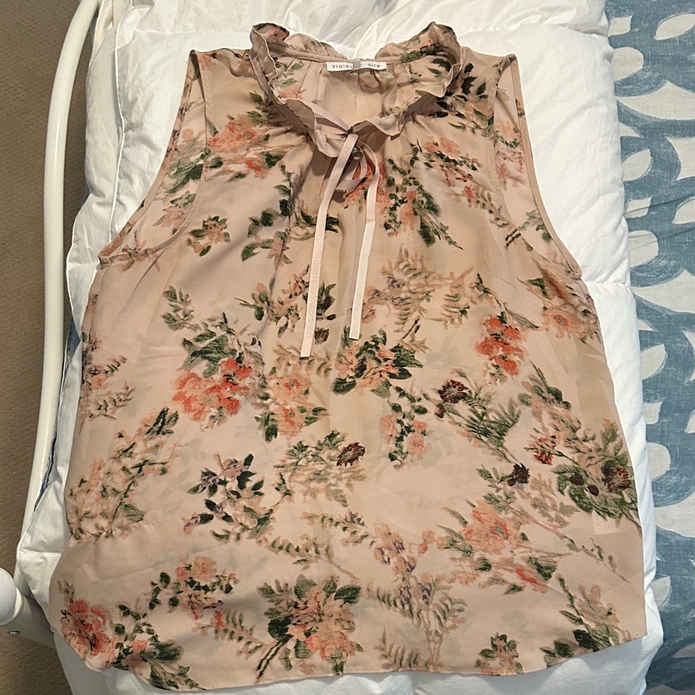 Violet & Claire Floral Ruffle Blouse - Soft Pink